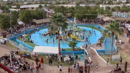 Foto que representa a Dan mantenimiento al Parque Infantil de Navojoa para esta Semana Santa