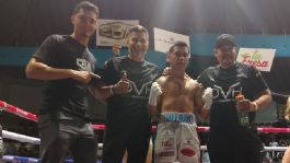 Foto que representa a Daniel 'Venadito' Herrera noquea a Ricardo Arce y le lanza un reto al 'Elegante' Hernández