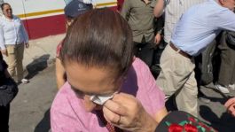 Foto que representa a VIDEO: Así fue el momento en que le picaron el ojo a Claudia Sheinbaum a su llegada a Nayarit