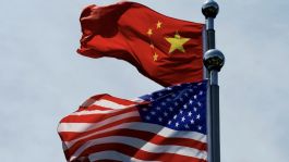 Foto que representa a EU y China mantienen diálogo en París sobre comercio previo a viaje de Trump a Beijing