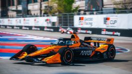 Foto que representa a 'Pato' O'Ward destaca en la IndyCar Series; el mexicano finaliza quinto en el Grand Prix de Arlington