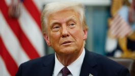 Foto que representa a Donald Trump da conferencia de prensa sobre Guerra en Medio Oriente; revela que negocia con Irán