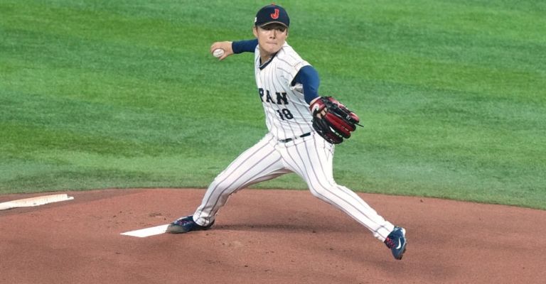 También participó en el Clásico Mundial con su país