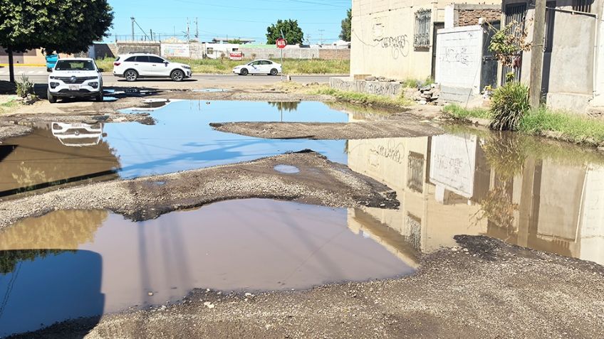 Ayuntamiento de Cajeme atiende petición de rehabilitar calle Mártires del Río Blanco en la Primero de Mayo