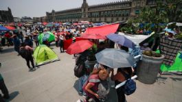 Foto que representa a "Quien formó generaciones no merece envejecer en el abandono": CNTE convoca paro nacional de 72 horas