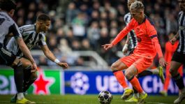 Foto que representa a Barcelona vs Newcastle EN VIVO; dónde VER la vuelta de los octavos de final en la Champions League