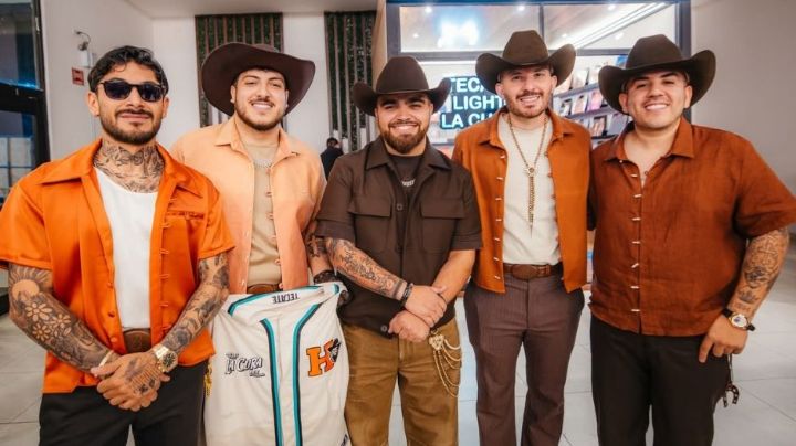 Artistas de La Cura Fest se llevan jerseys personalizados de los Naranjeros