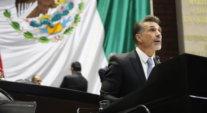 VIDEO: Vuelve Sergio Mayer a San Lázaro, ofrece disculpa y dice por qué no acudió a audiencia con Morena