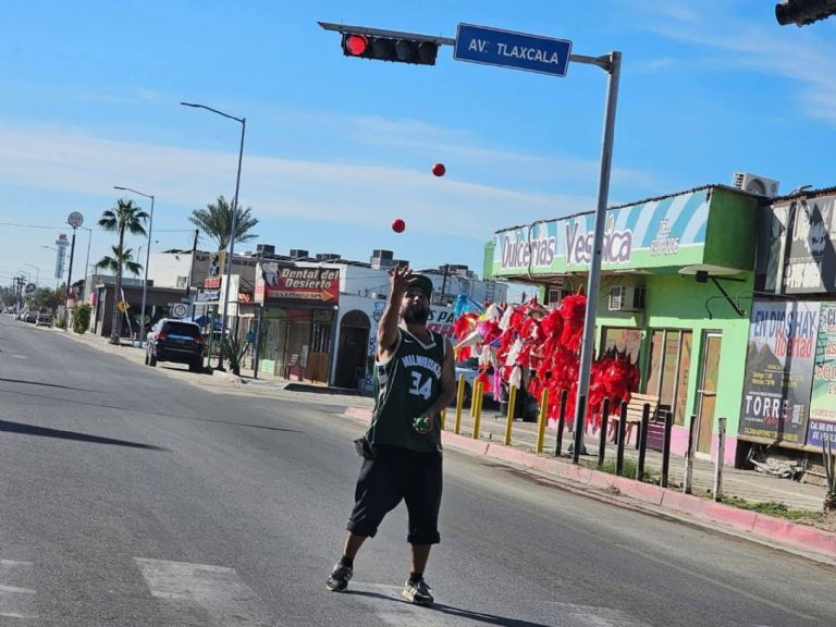 Juan pide a las personas que lo apoyen con lo que sea posible