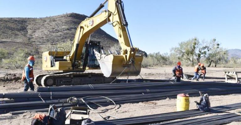 Avanza la construcción y modernización de la carretera, destaca el alcalde de Rosario Tesopaco