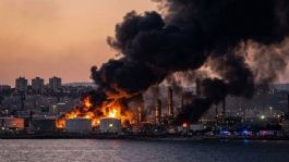 Foto que representa a Misil iraní impacta importante refinería al norte de Israel; provocó incendio y corte eléctrico