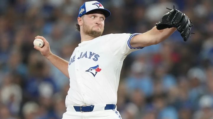 Otro golpe a la rotación de Toronto; estelar lanzador iniciará la campaña en la lista de lesionados
