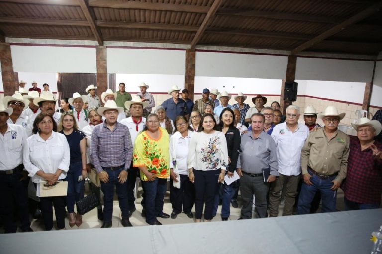 Célida López encabeza reunión con ejidatarios de Huatabampo; Gobierno de Sonora mantiene diálogo