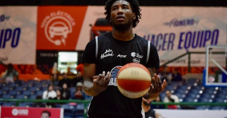 House no falla cuando tiene el balón en las manos