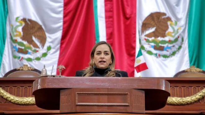 Foto ilustrativa de nota Congreso de la CDMX plantea castigos de hasta 5 años de prisión por cirugías estéticas en menores