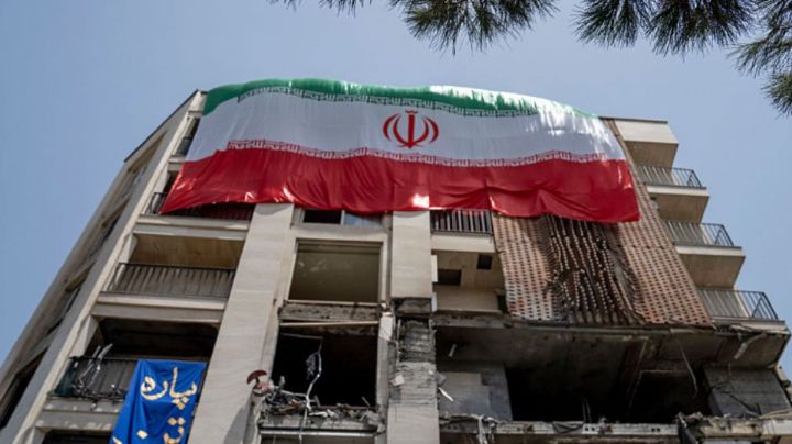 Irán lanza advertencia global contra sitios turísticos y confirma que mantiene su producción de misiles