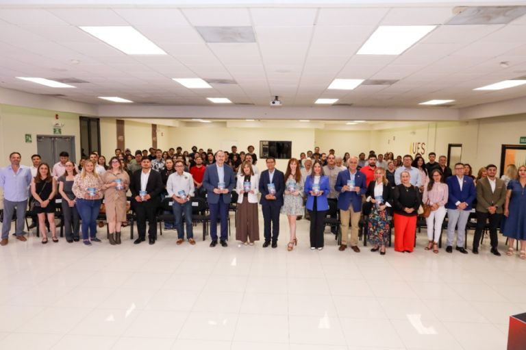 UES presenta libro 'Sonora en el Comercio Global: Transformación de sus Exportaciones'