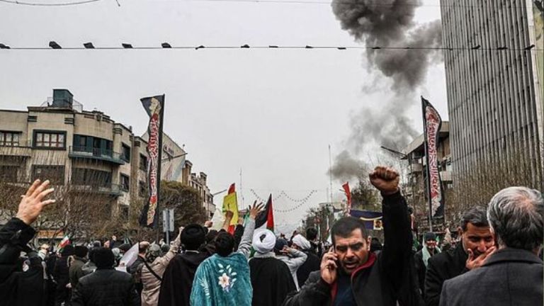 "Estamos aniquilando al otro bando", asegura Trump al descartar un alto el fuego con Irán