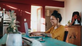 Foto que representa a Las nenis: Mujeres emprendedoras que impulsan su economía en Ciudad Obregón por ventas en redes sociales
