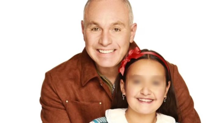 ¿Su hija fue elegida por nepotismo? Alex Gou responde tras críticas por 'Matilda, el musical' (VIDEO)