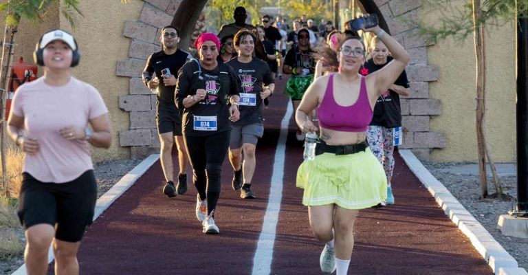 Corredores de todas las edades participaron en el evento 