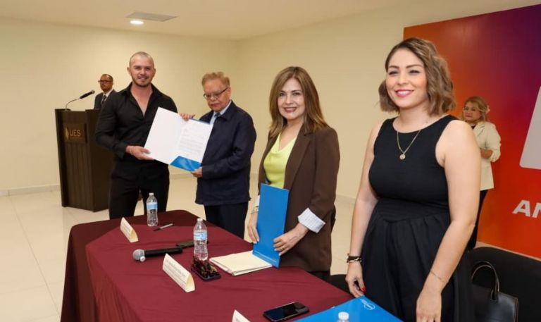 Con acreditación de 21 programas en solo un año, UES consolida su calidad educativa