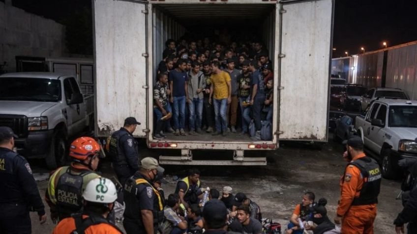 Rescatan a más de 200 migrantes encerrados en tráiler en corralón de Xalapa; gritaban por auxilio