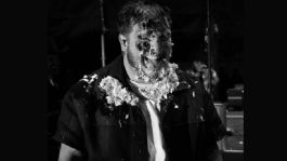 Foto que representa a VIDEO: 'Payo' de Grupo Frontera termina con la cara llena de pastel en concierto histórico