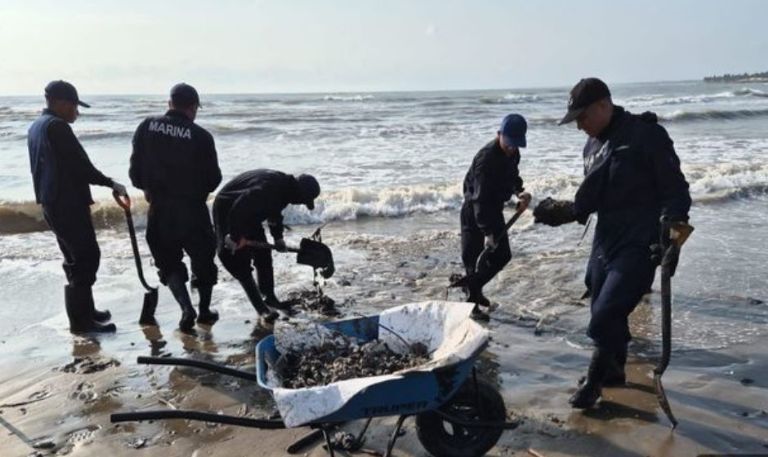 Gobierno de México refuerza acciones ante presencia de hidrocarburos en zonas costeras de Veracruz y Tabasco