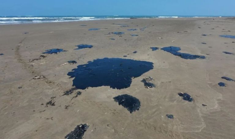 Gobierno de México refuerza acciones ante presencia de hidrocarburos en zonas costeras de Veracruz y Tabasco