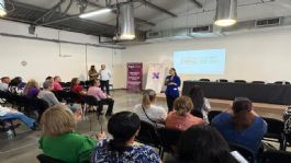 Foto que representa a Capacitan a docentes para replicar programa Escuela para Padres Constructores de Paz en Hermosillo