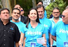 Foto ilustrativa de nota Seguidores de María Corina Machado reabren sede de su partido 'Vente Venezuela' en Caracas