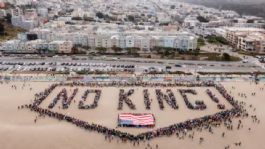 Foto que representa a Manifestaciones de No Kings generan conflicto en EU: Detractores de Donald Trump se pelean con defensores