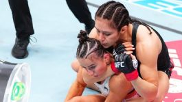 Foto que representa a Impresionante regreso de Alexa Grasso: Protagoniza una de las finalizaciones más brutales de la historia