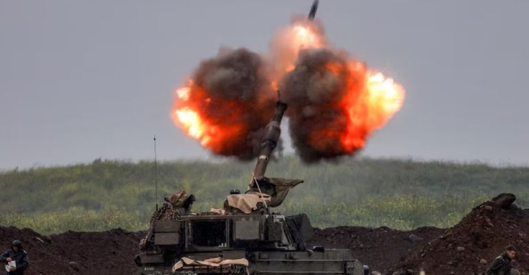 Irán afirma que atacó buque de Estados Unidos en Omán en su Guerra en Medio Oriente