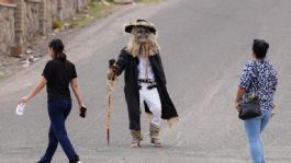 Foto que representa a FOTOS: Entre máscaras y fe: Así se vive el Domingo de Ramos en el Coloso Alto de Hermosillo