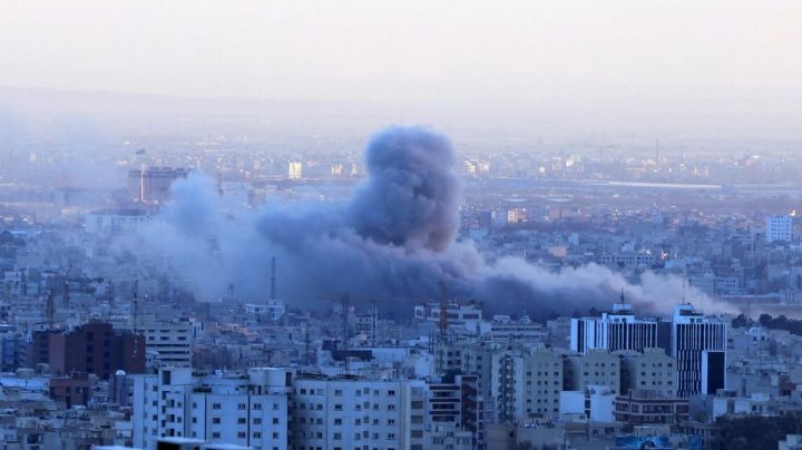 Israel ataca edificio durante la reunión de miembros donde se elige al líder de Irán