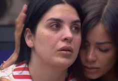 Foto ilustrativa de nota ¿Abandona el reality? Informan a Curvy Zelma muerte de su padre en vivo de 'La Casa de los Famosos'