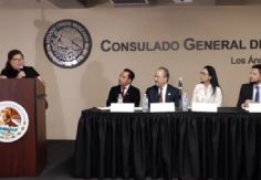 Foto ilustrativa de nota "Él no merecía morir así": Esposa e hijos del inmigrante mexicano fallecido bajo custodia del ICE