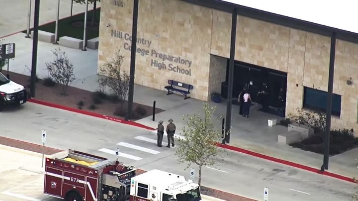 Tiroteo en escuela de Texas: Alumno de 15 años dispara contra profesora y se quita la vida