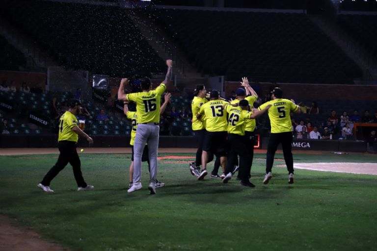 Todo un éxito el primer Torneo Relámpago Naranjeros de Slow Pitch en el Fernando Valenzuela