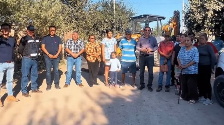 Elías Retes entrega retroexcavadoras para el arreglo del drenaje en Navojoa