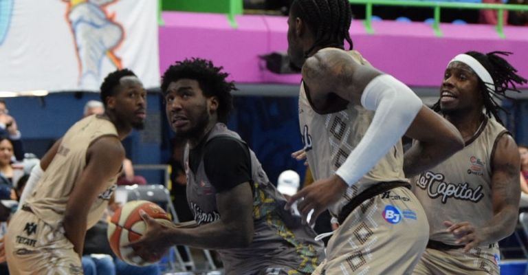 Jaden House estuvo muy activo a la ofensiva