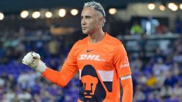Foto que representa a Keylor Navas y la directiva de Pumas habrían comenzado las negociaciones para extender el contrato