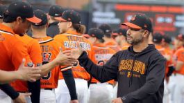 Foto que representa a Se termina una era: Naranjeros de Hermosillo le da las gracias a Juan Gabriel Castro