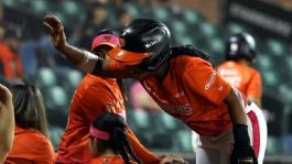 Foto que representa a Naranjeros de Hermosillo Femenil cae ante Águilas y se queda sin oportunidad de avanzar a los playoffs