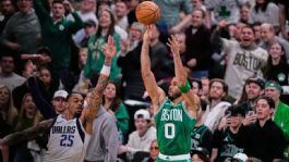 Foto que representa a Fiesta en Boston; Tatum regresa con un doble-doble y los Celtics derrotan a Mavericks