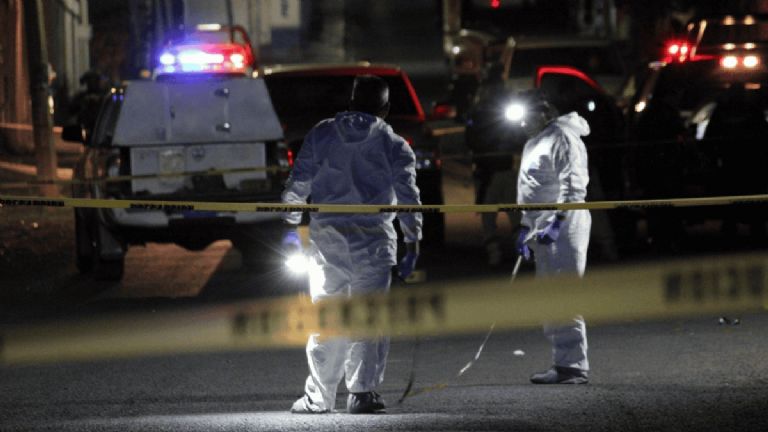 Autoridades investigan ataque armado en Yuriria. Foto: Twitter @UnoTV