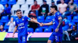 Foto que representa a Cruz Azul golea al Atlético de San Luis y se mantiene en la cima de la Liga MX