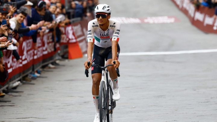 Isaac del Toro sigue haciendo historia; el mexicano sube al podio en el Strade Bianche 2026